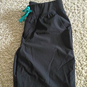 FIGS Black Zamora Tactical scrub bottoms size Medium